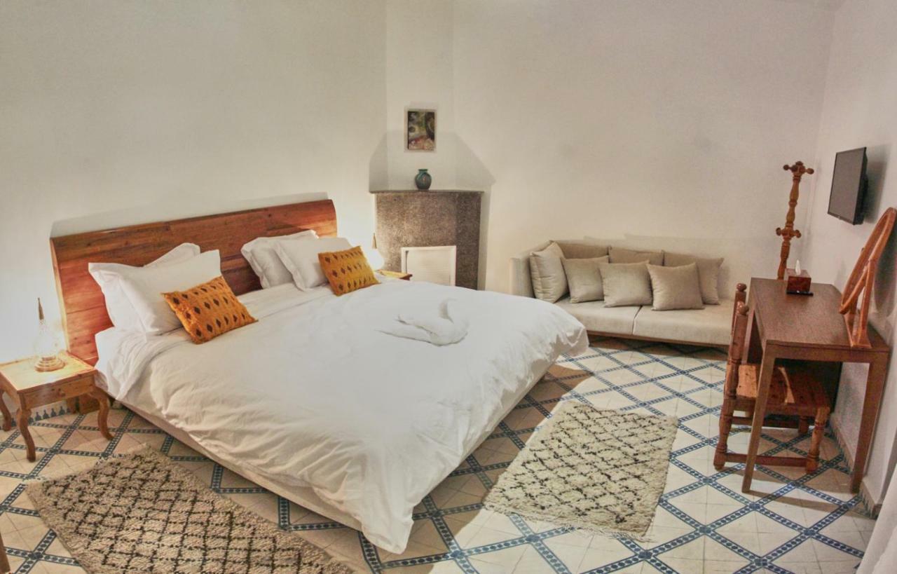 Riad Borj El Baroud As-Sawíra Exteriér fotografie